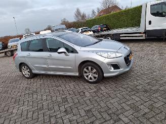 krockskadad bil auto Peugeot 308 1.6 vti  88kw    pano navi  clima 2013/3