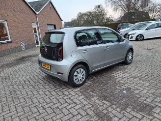 damaged passenger cars Volkswagen Up! 1.0i 5drs airco 2021/9