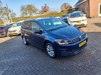 škoda osobní automobily Volkswagen Touran 1.2 tsi  81kw 7 persoon   navi 2018/1