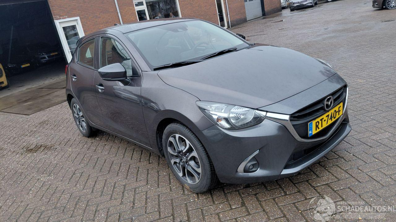 Mazda 2 1.5  dynamic  90pk navi