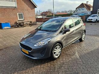 krockskadad bil auto Ford Fiesta 1.1i   86pk  5drs  airco 2019/3
