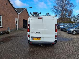 Renault Trafic 2.0 dci 96kw lang   uitvoering navi picture 9