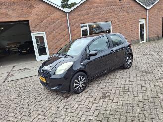 Vaurioauto  passenger cars Toyota Yaris 1.0 vti   airco  69pk 2006/8