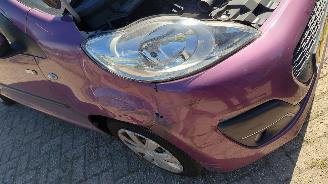 krockskadad bil auto Peugeot 107 1.0i 5drs airco 2014/5