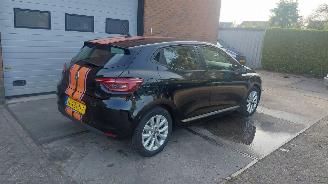 Voiture accidenté Renault Clio 0.9 tce  tce navi 5drs 74kw clima 2021/11