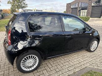 Volkswagen Up! 1.0 HIGH UP! BOUWJAAR 2013 LICHTE SCHADE 3850 EURO picture 4