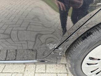 Volkswagen Up! 1.0 BLEUMOTION MET SPUITWERK! BOUWJAAR 2016  4200 EURO VAST! picture 4