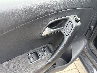 Volkswagen Polo 1.0 EASY LINE LICHTE SCHADE! BOUWJAAR 2016 74447 KM 5999 EURO picture 8