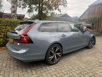 Auto incidentate Volvo V-90 2.0 T6 AWD PLUGIN PANO HARMAN/KARDON 2021/10