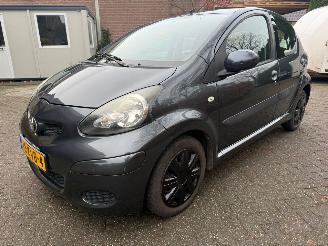 Avarii autoturisme Toyota Aygo 1.0 5DRS AIRCO NL AUTO 2010/2