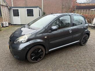 Toyota Aygo 1.0 5DRS AIRCO NL AUTO picture 13
