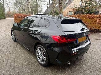 Voiture accidenté BMW 1-serie 116I M AUT PANO VOLL OPTIES 2023/8