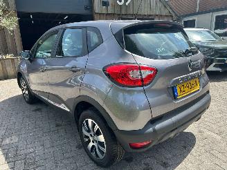 Damaged car Renault Captur 0.9 AIRCO NAVI CRUISE 2017/3