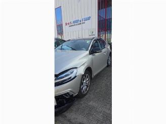 Dezmembrări autoturisme Volvo V-40 V40 Cross Country (MZ), Hatchback 5-drs, 2012 / 2019 1.5 T3 16V Geartronic 2019/1