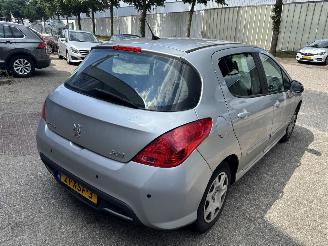 Peugeot 308 bijgeluid in motor picture 6