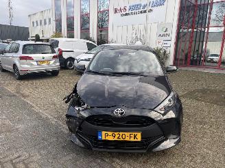 Damaged car Toyota Yaris 1.0 VVT-I ACTIVE 2022/1
