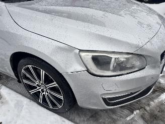 Volvo V-60 2.4 D6 AWD R-DESIGN PLUG IN HYBRIDE picture 10