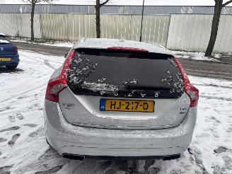 Volvo V-60 2.4 D6 AWD R-DESIGN PLUG IN HYBRIDE picture 5