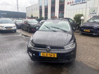 Salvage car Volkswagen Polo Polo VI (AW1), Hatchback 5-drs, 2017 1.0 MPI 12V 2024/9
