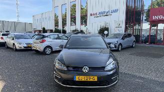 Schadeauto Volkswagen Golf 1.4 GTE HYBRID 2015/6