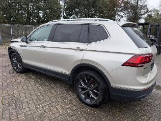 Schadeauto Volkswagen Tiguan 1.5 TSi - 110 Kw DSG AllSpace Elegance 2023/12