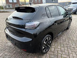 Peugeot 208 1.2 -74 Kw Allure picture 12