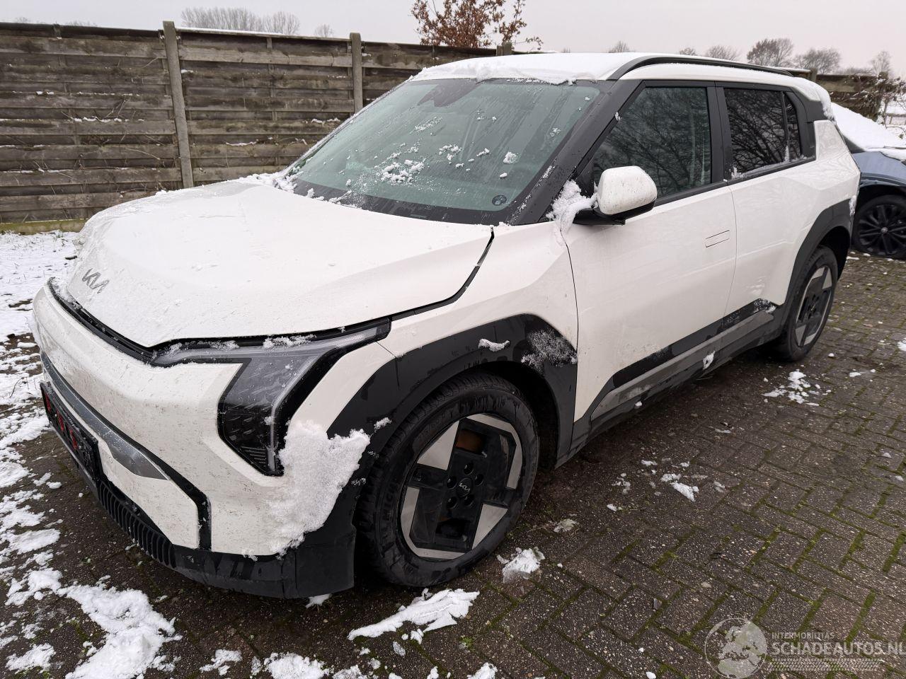 Kia EV3 Earth  Battery 81 Kw