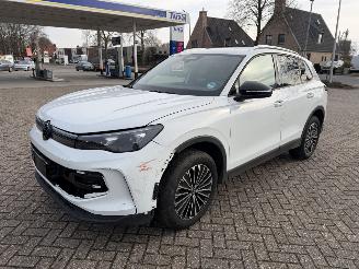 Schadeauto Volkswagen Tiguan 1.5 eTSi 150 Pk Mild Hybride DSG. Goal 2025/7