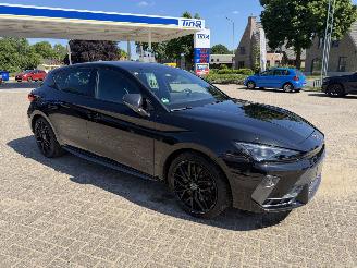 krockskadad bil auto Cupra Leon VZ 130 Kw E-hybride 2025/2