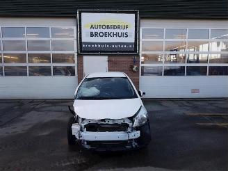 demontáž osobní automobily Toyota Yaris Yaris III (P13), Hatchback, 2010 / 2020 1.33 16V Dual VVT-I 2013/5