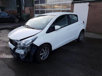 Toyota Yaris Yaris III (P13), Hatchback, 2010 / 2020 1.33 16V Dual VVT-I picture 2