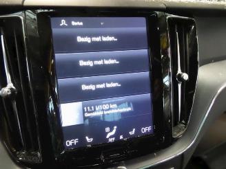 Coche siniestrado Volvo Xc-60 XC60 II (UZ), SUV, 2017 2.0 T5 16V 2019/2