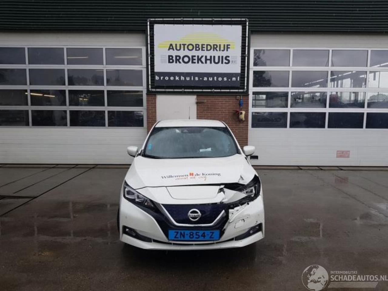 Nissan Leaf Leaf (ZE1), Hatchback, 2017 39/40kWh