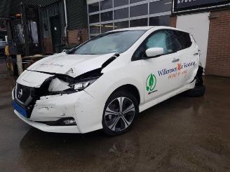 Nissan Leaf Leaf (ZE1), Hatchback, 2017 39/40kWh picture 2