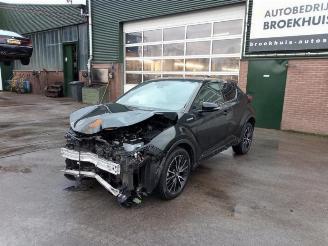 Toyota C-HR C-HR (X1,X5), SUV, 2016 1.8 16V Hybrid picture 2