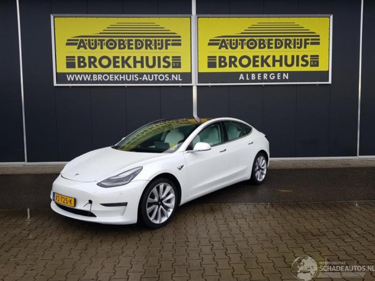 Tesla Model 3 Model 3, Sedan, 2017 EV AWD