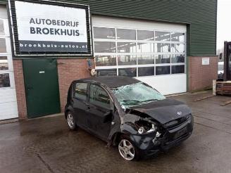 Coche siniestrado Daihatsu Sirion Sirion 2 (M3), Hatchback, 2005 1.0 12V DVVT 2008/10