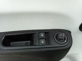 Renault Twingo Twingo III (AH), Hatchback 5-drs, 2014 1.0 SCe 75 12V picture 17