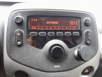 Peugeot 108 108, Hatchback, 2014 1.0 12V picture 17