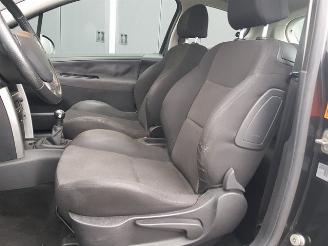 Peugeot 207 1.4 VTi XS Pack picture 15