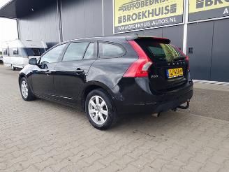 Volvo V-60 1.6 D2 Momentum picture 7