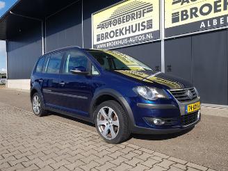 Volkswagen Touran 1.4 TSI Cross Motorschade picture 6