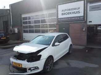 demontáž osobní automobily Volkswagen Polo Polo V (6R), Hatchback, 2009 / 2017 1.0 12V BlueMotion Technology 2014/7