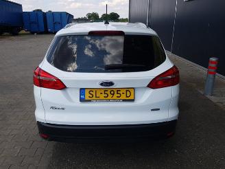Ford Focus 1.0 Titanium picture 5