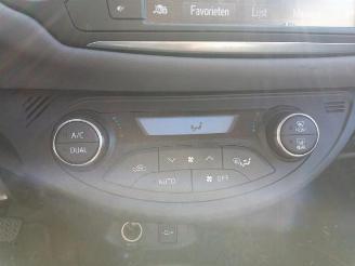 Toyota Yaris Yaris III (P13), Hatchback, 2010 / 2020 1.5 16V Hybrid picture 19