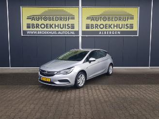 skadebil auto Opel Astra 1.0 Edition 2016/2