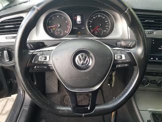 Volkswagen Golf 1.0 TSI Connected Series picture 15