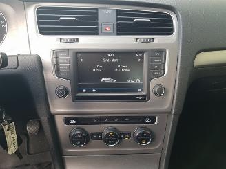 Volkswagen Golf 1.0 TSI Connected Series picture 16