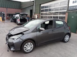 Toyota Yaris Yaris III (P13), Hatchback, 2010 / 2020 1.33 16V Dual VVT-I picture 6