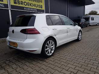 Volkswagen Golf 2.0 TDI Highline picture 8